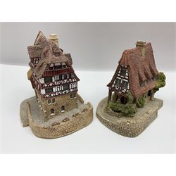 Sixteen Lilliput Lane models from the European collections, to include Dutch Collection; Aan de Amstel, Wipmolen, French Collection; Cabane De Guardian La, Porte Sachoenenberg La, German Collection Alte Schmiede, Das Rathaus, etc some with original boxes and deeds 