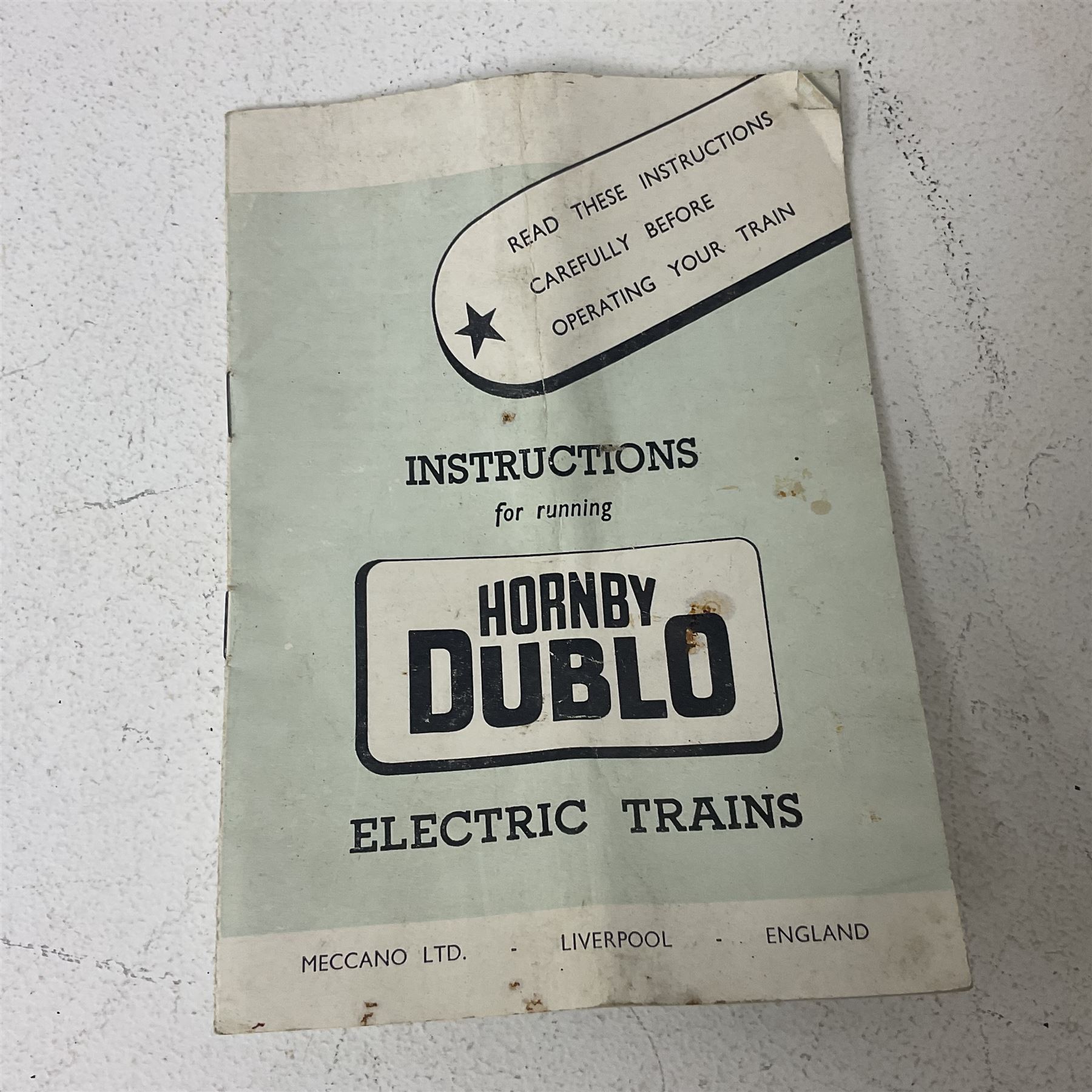 Hornby Dublo - 3-rail Class 8F 2-8-0 freight locomotive no.48158 with tender, Duchess Class 4-6-2 ‘Duchess of Montrose’ locomotive no.46232, Class 4MT Standard Tank 2-6-4 locomotive no.80054, all in original boxes; and Class N2 0-6-2 Tank locomotive no.69567, without box (4) 