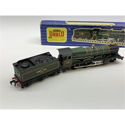 Hornby Dublo - three-rail Castle Class 4-6-0 locomotive 'Ludlow Castle' No.5002 with tender and instructions in blue striped box