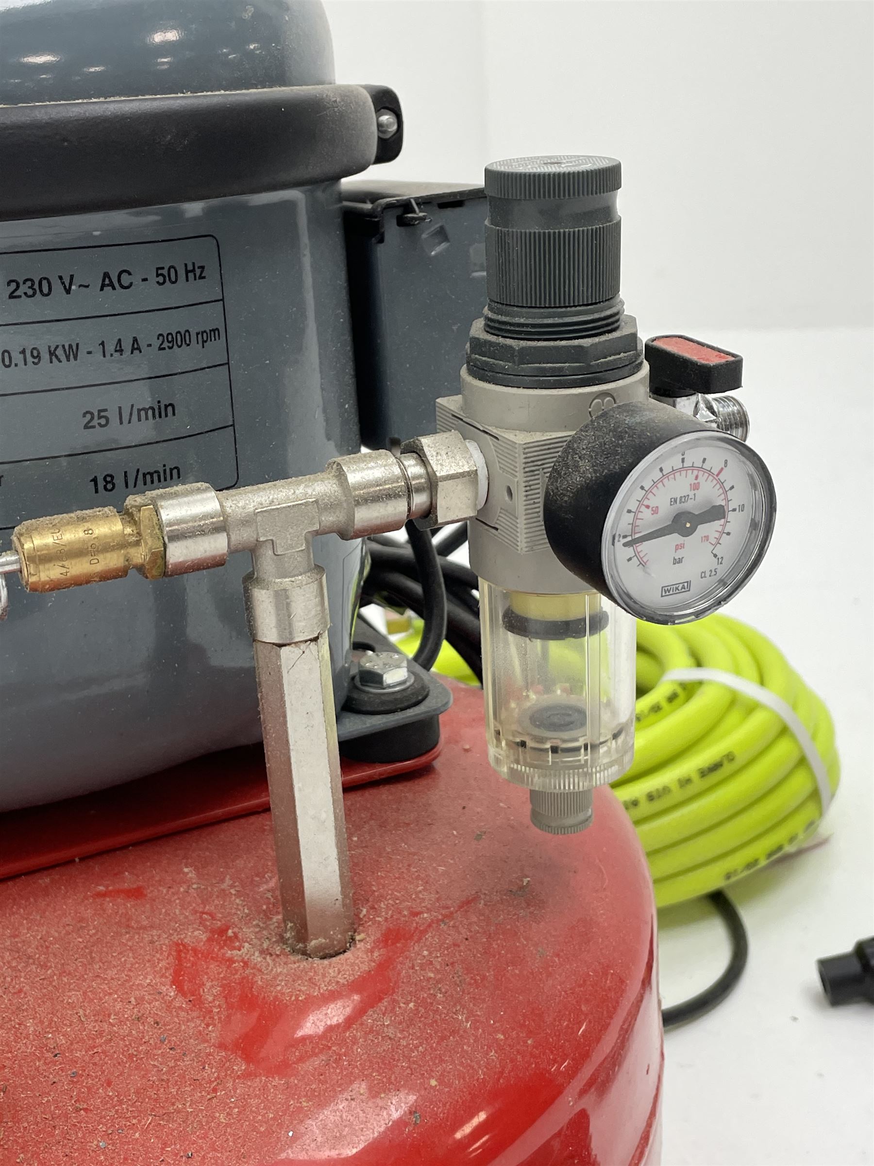 Clarke air compressor model number. SHHHAIR 30/9, with hose and other