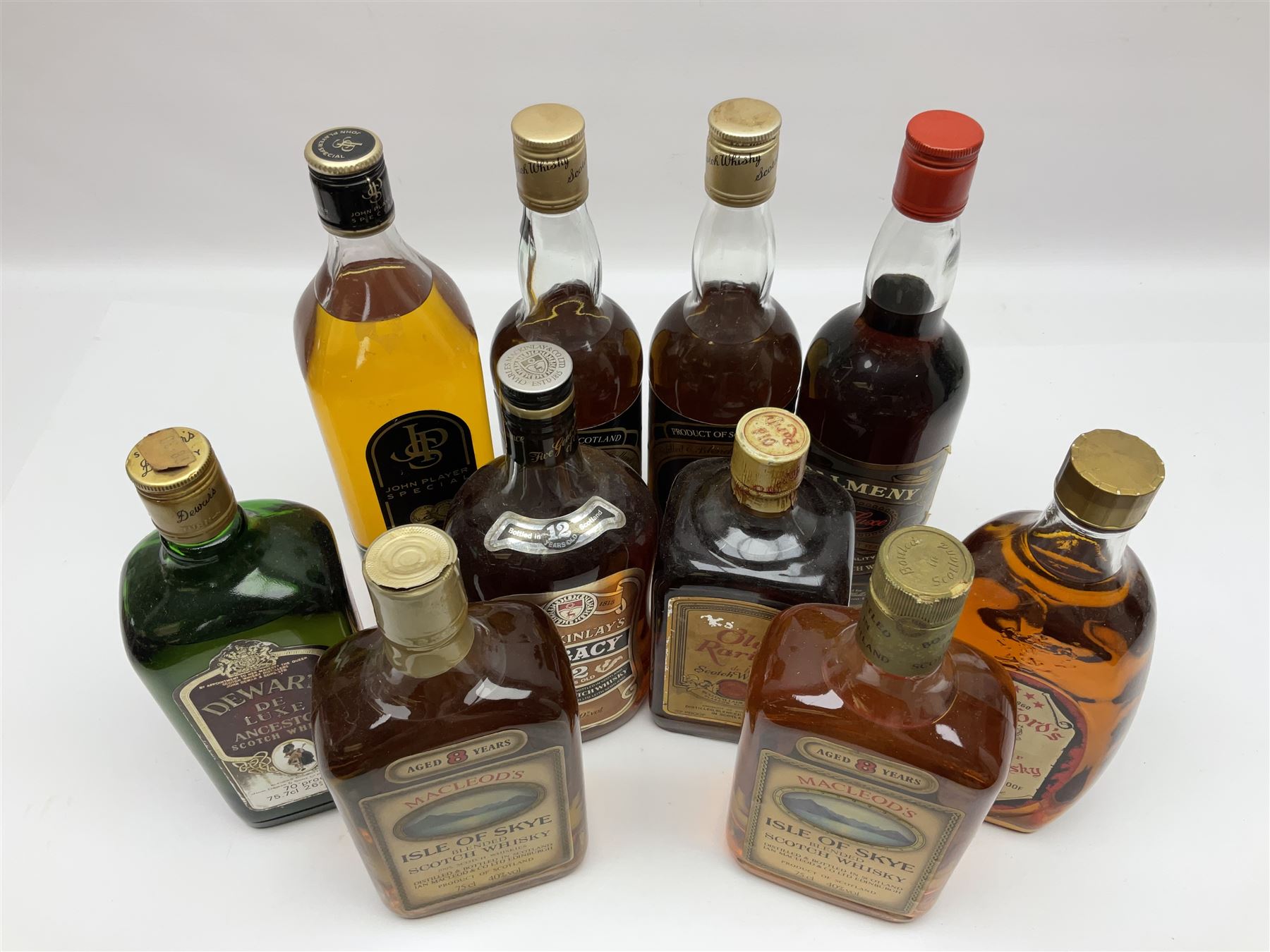 Ten bottles of blended Scotch whisky, including Macleod's Isle of Skye, Dalmeny De Luxe, Arden House, etc, various contents and proofs (10)