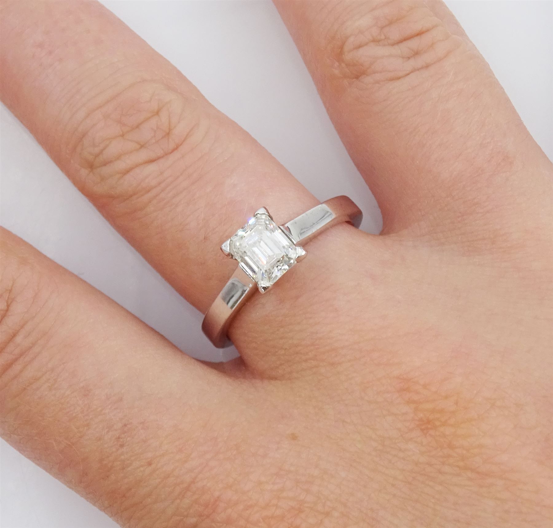 18ct white gold single stone emerald cut diamond ring, diamond 1.01 carat, with European Gemological Laboratory report