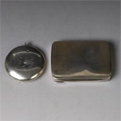 Edwardian silver compact, of circular form with mirror to interior, engraved with name to cover and underside, hallmarked S Blanckensee & Son Ltd, Birmingham 1910, together with a plain continental silver snuff box, stamped 800, box W8cm