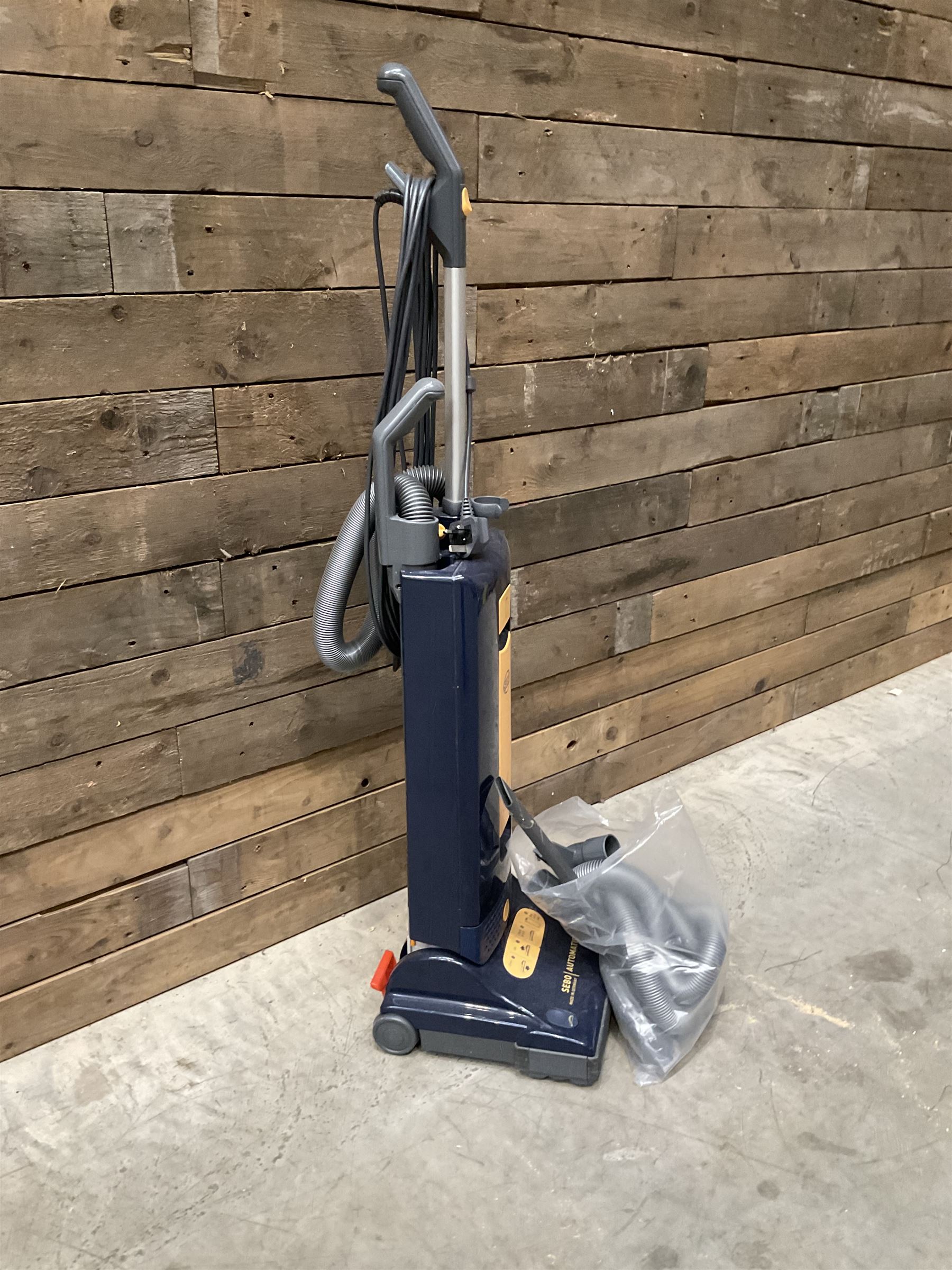 Sebo X4 Extra vacuum cleaner, anti allergy grade