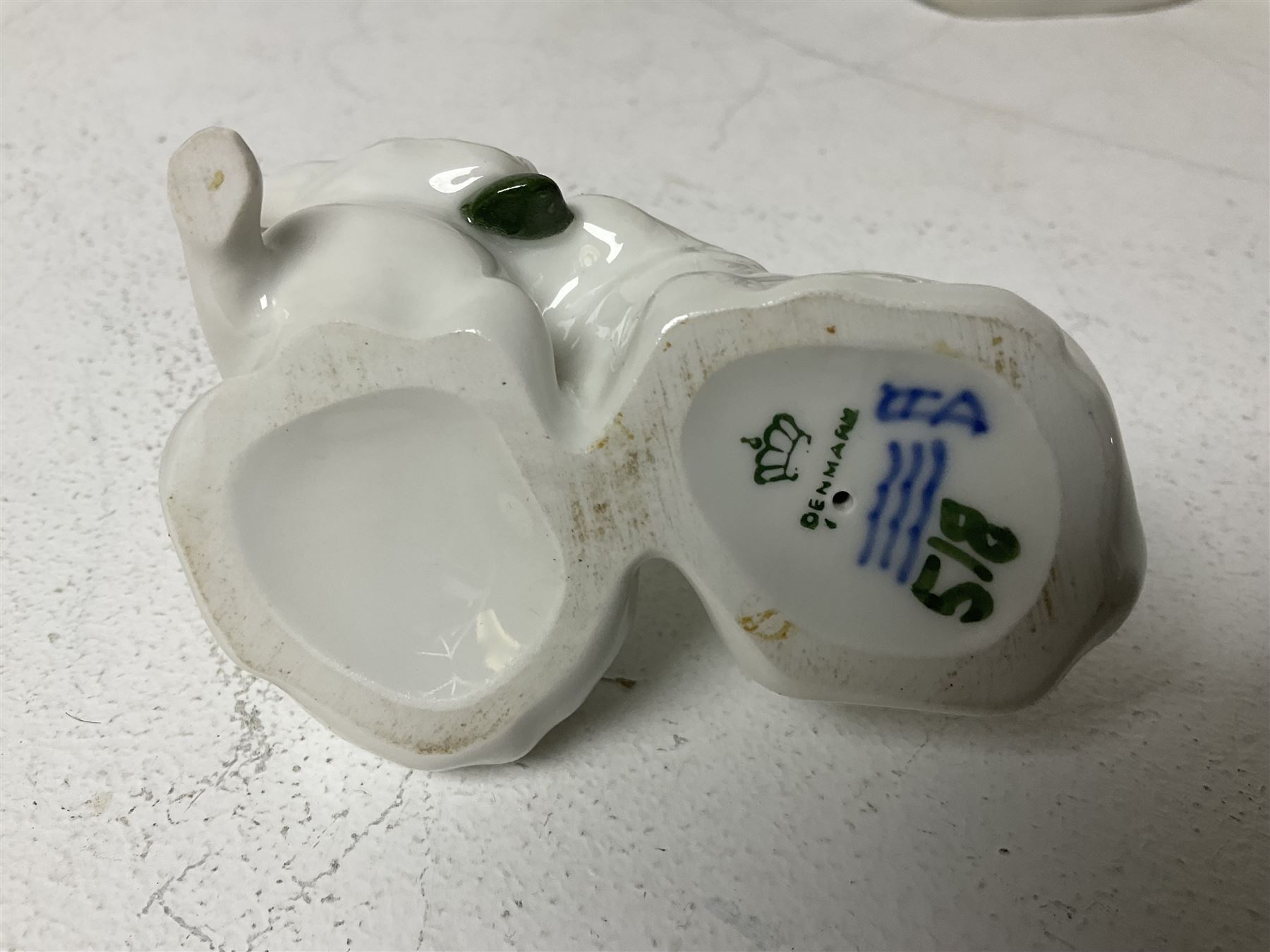 Seven Royal Copenhagen figures, including Arctic tern no 827, Swan no 755, Kingfisher no 2257 etc, together with Royal Copenhagen dish