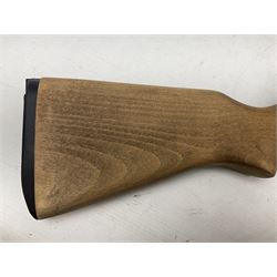 Springfield Armory M1A .22 cal. air rifle with under-lever action and wooden stock; serial no.6300, L116cm overall; in original cardboard box  NB: AGE RESTRICTIONS APPLY TO THE PURCHASE OF AIR WEAPONS.