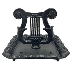 Reproduction cast iron Victorian style boot Scraper of lyre form, with a rectangular tray, H24cm
THIS LOT IS TO BE COLLECTED BY APPOINTMENT FROM DUGGLEBY STORAGE, GREAT HILL, EASTFIELD, SCARBOROUGH, YO11 3TX
