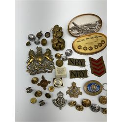 WW1 French Croix de Guerre medal dated 1914-18 with star on ribbon; Yorkshire North & East Ridings Provincial Grand Deacon masonic silver and enamel pendant and blazer badge; helmet plate, cap badges and assorted military buttons including boxed Royal Artillery set of waistcoat buttons etc
