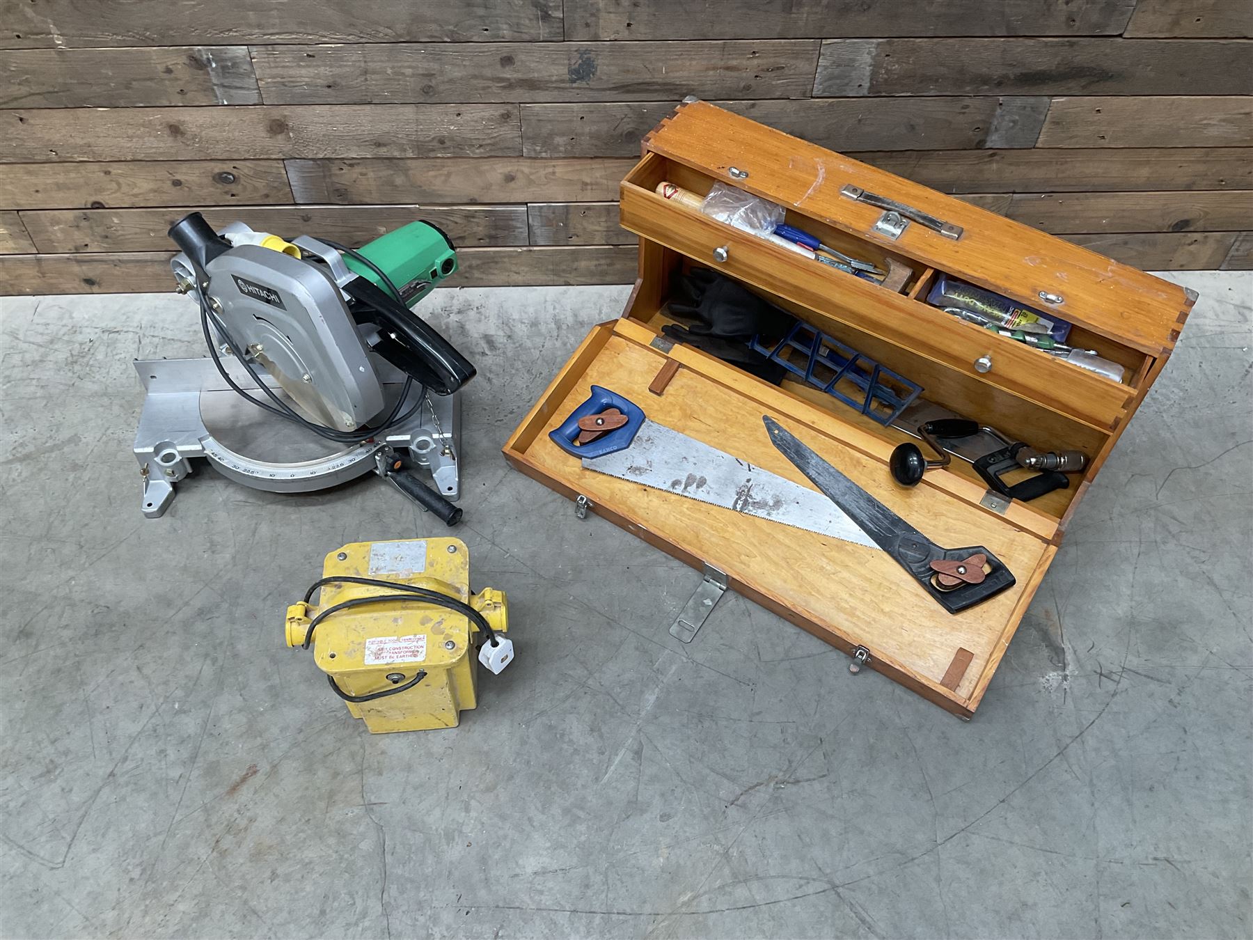 Hitachi C10FA mitre saw including transformer and tool case