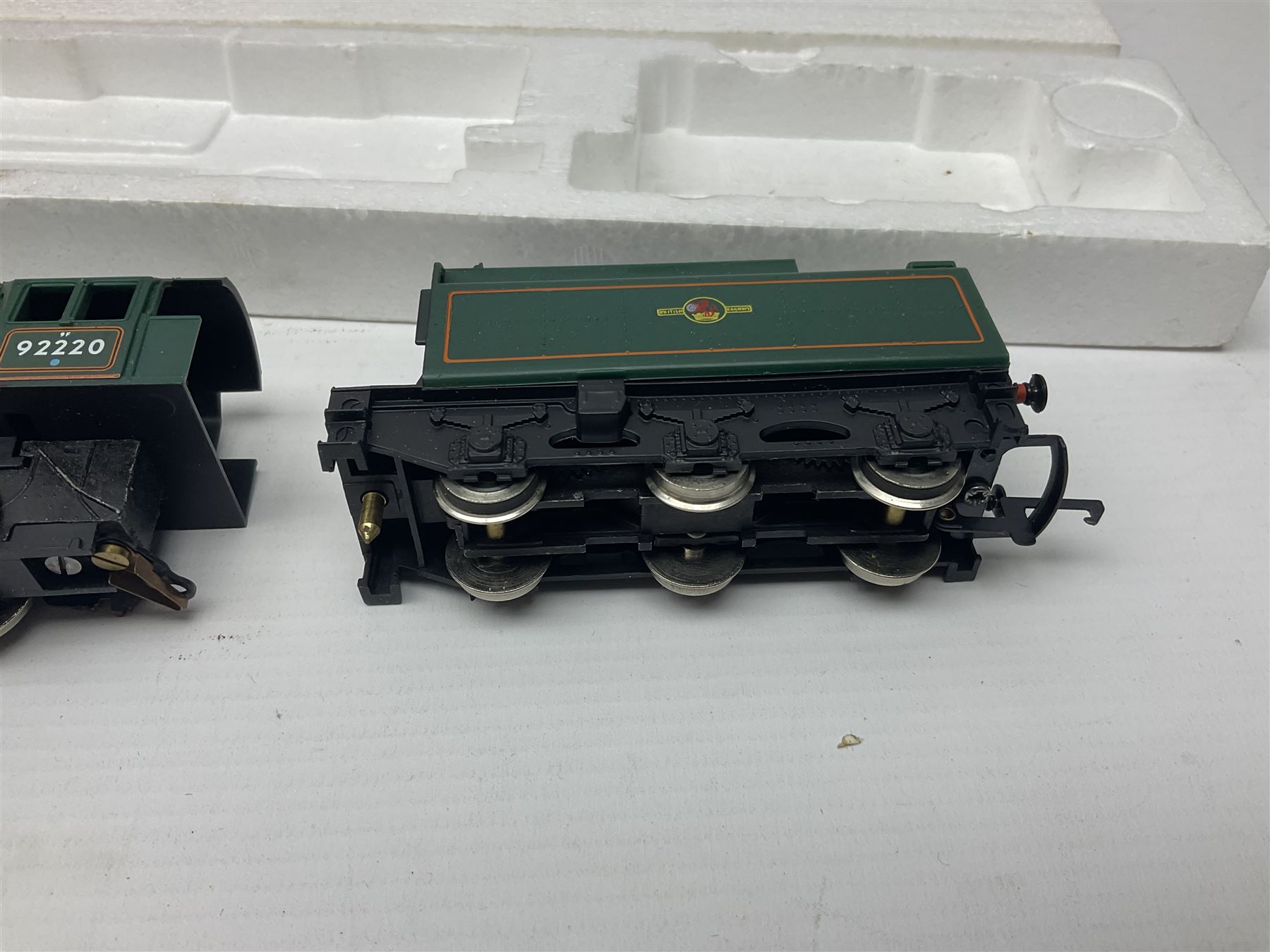 Hornby '00' gauge - Coronation Class 4-6-2 locomotive 'Duchess of Gloucester' No.6225 in LMS maroon; Class A1/A3 4-6-2 locomotive 'Flying Scotsman' No.4472 in LNER green; Class 9F 2-10-0 locomotive 'Evening Star' No.92220 in BR green; all boxed; and Class A1/A3 4-6-2 locomotive 'Prince Palatine' No.60052 in BR blue; unboxed (4)