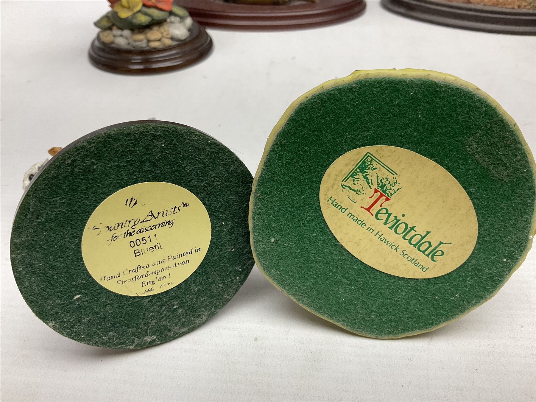 Country Artists figures, to include Bluetit, Elephant, Bluetit on tap etc, together with Lilliput Lanes and other similar items 