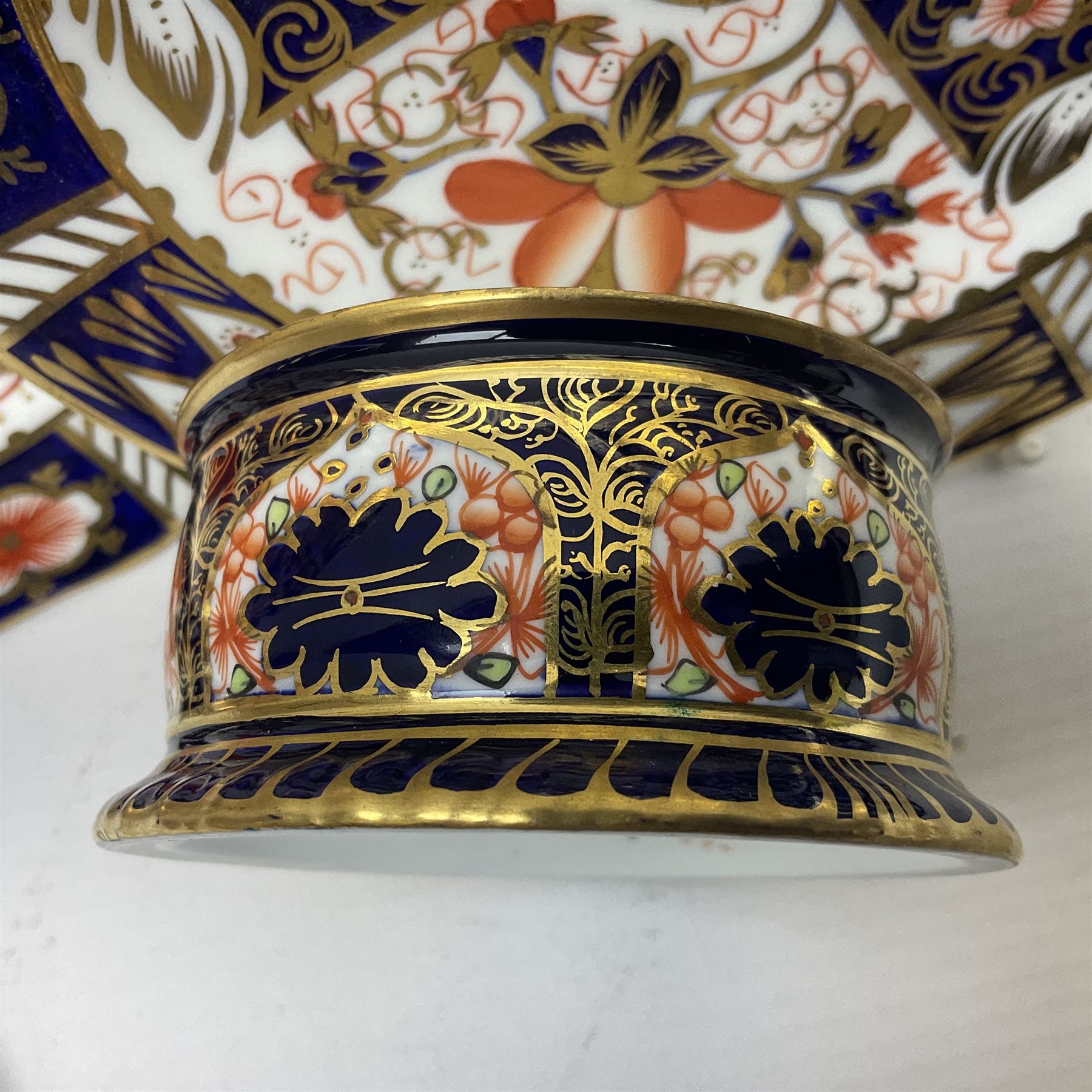 Royal Crown Derby imari pattern covered trinket box | Ceramics | 96623