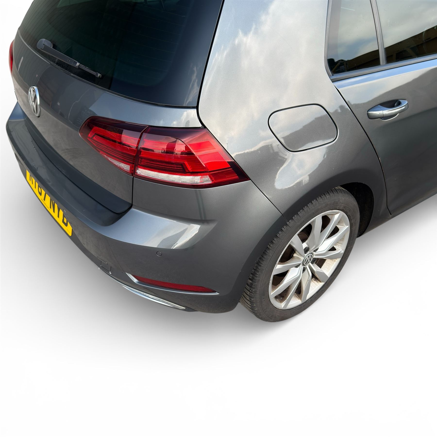 VW Golf, 2 Litre diesel, Automatic, 2018, Grey, MOT till 04/04/2026, 95.500 miles (KT67 NYB) - Car play, Parking sensors - this vehicle is subject to 10% plus VAT buyers premium (12% in total)