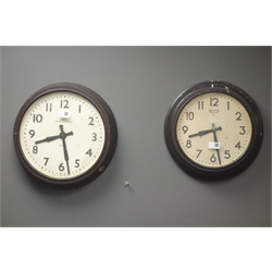  Five early 20th century circular Bakelite cased slave clocks  