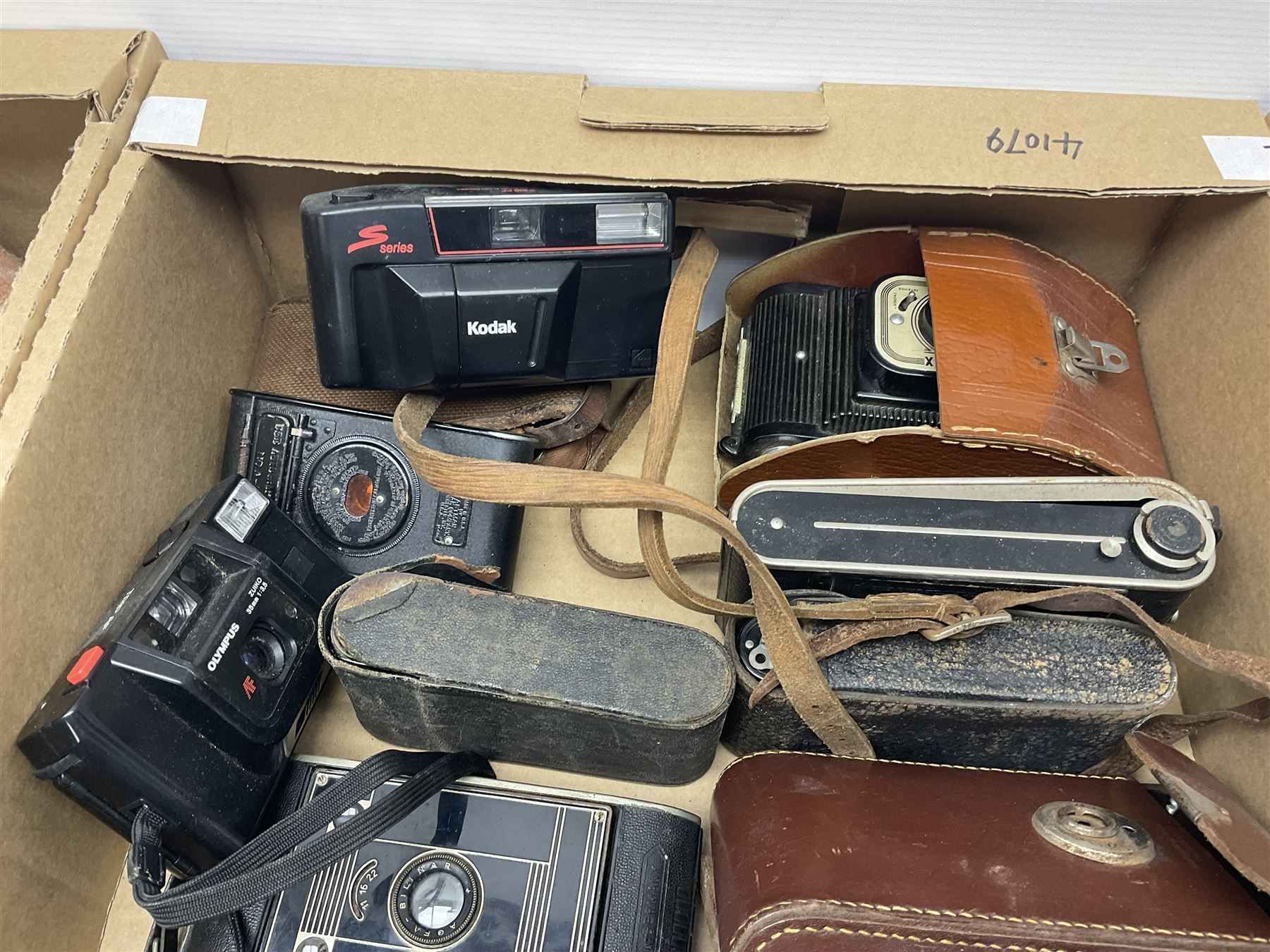 Large collection of cameras to include folding and SLR examples, including Rank Aldis, Agfa, Yashica, etc