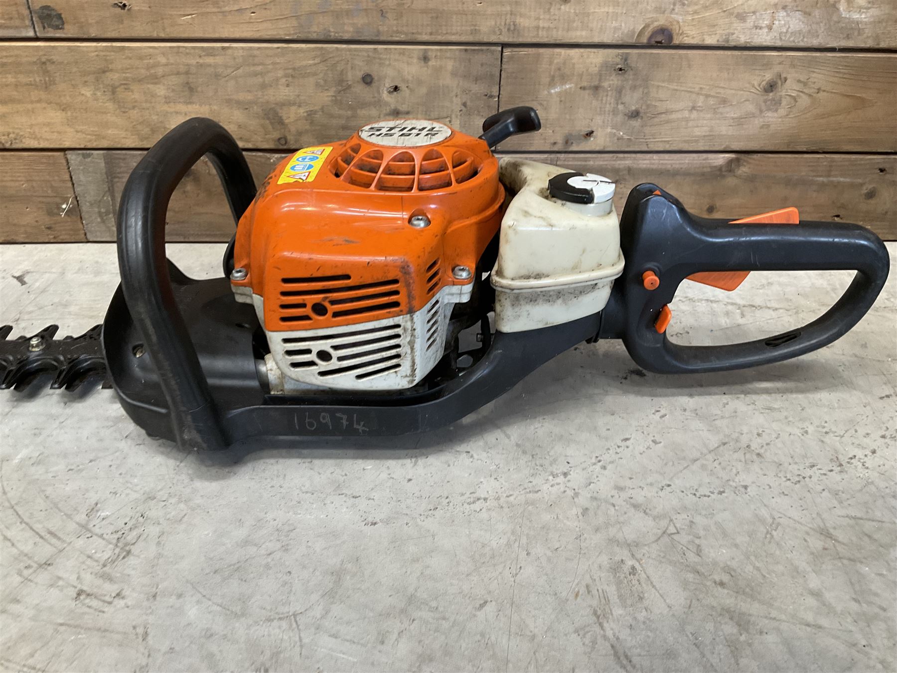 Stihl HS 81R petrol hedge trimmer, 30'' double sided