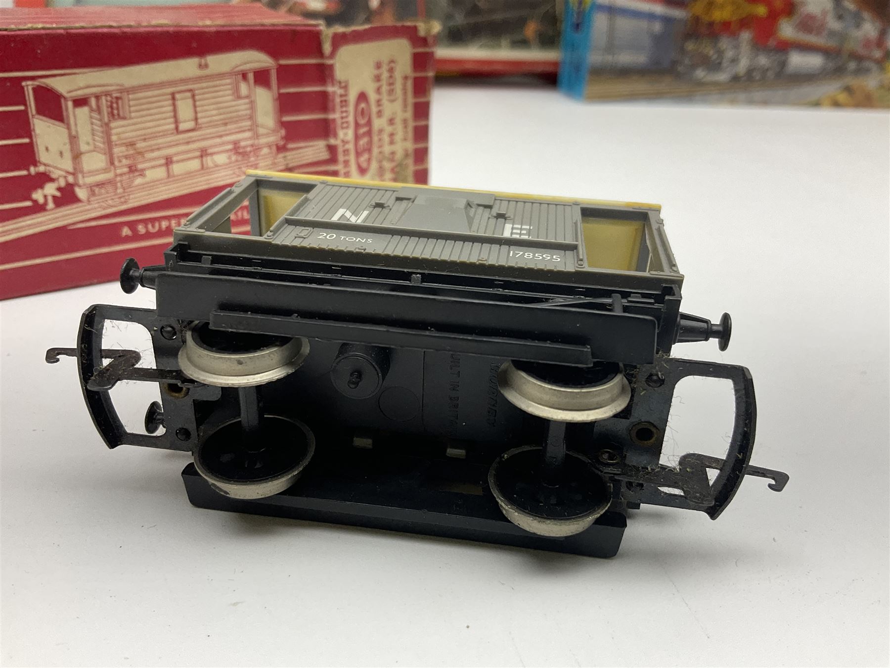 Hornby '00' gauge - RS.651 Freightmaster Set with Class 31 Diesel (Brush Type 2) A1A-A1A locomotive, seven wagons and track; boxed; together with fifteen various makers wagons and Busch Micro Electronic Roadworks Sign Set; predominantly boxed