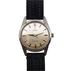 Omega Seamaster automatic gentleman's stainless steel wristwatch, Ref. 14700 SC-61, Cal. 552, serial No. 19367328, on black leather strap with Omega buckle