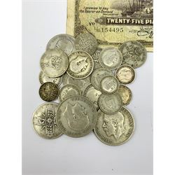 Great British and World coins including approximately 50 grams of pre 1920 Great British silver coins including George III 1820 crown, approximately 100 grams of pre 1947 Great British silver coins, Irish 1928 half crown, small number of United States of America coins etc and a small number of World banknotes