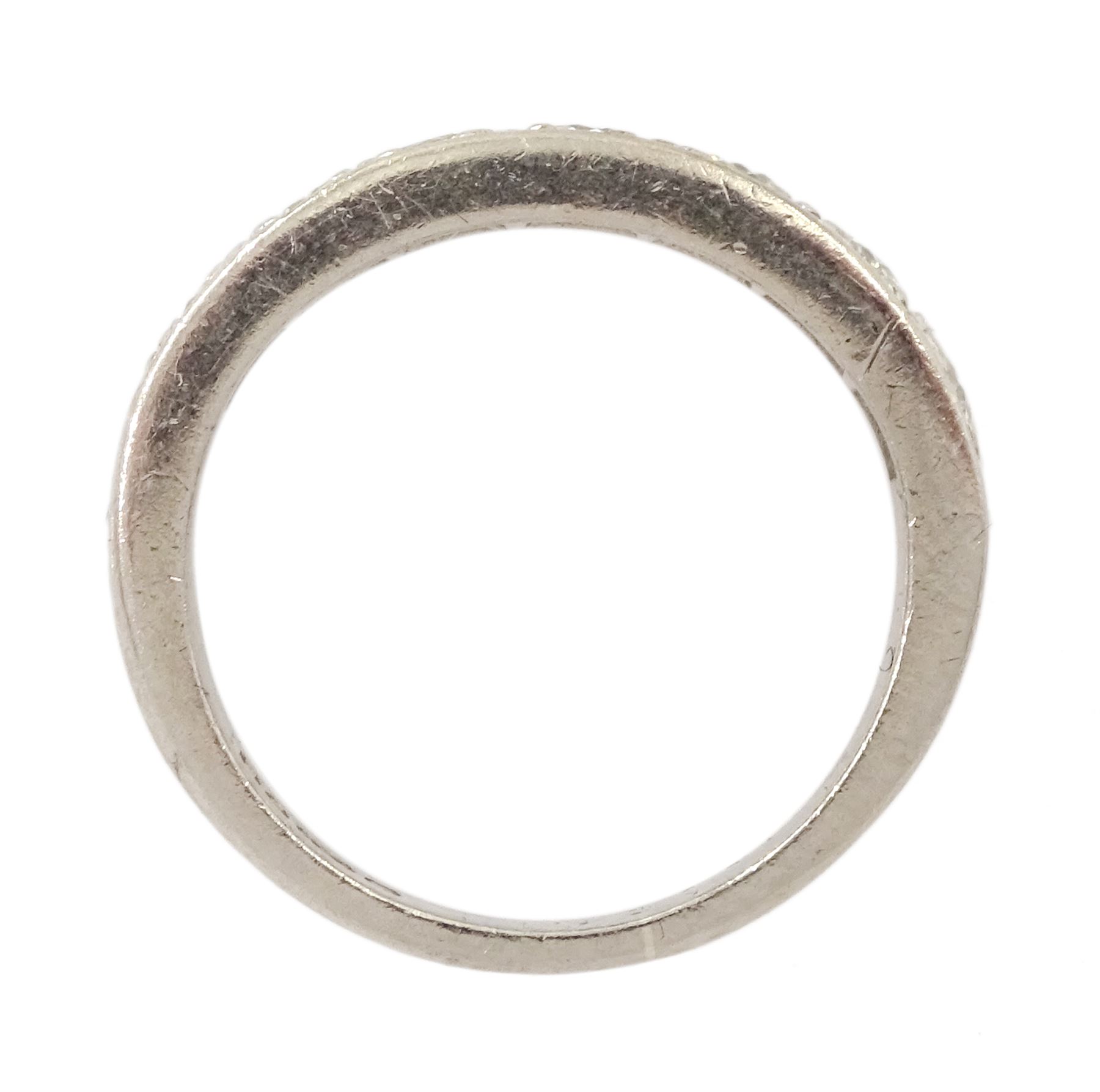 18ct white gold seven stone round brilliant cut diamond half eternity ring, London 1977, total diamond weight approx 0.50 carat