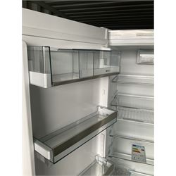 Siemens KS36VAW31G, A++, 346L, Fridge  - THIS LOT IS TO BE COLLECTED BY APPOINTMENT FROM DUGGLEBY STORAGE, GREAT HILL, EASTFIELD, SCARBOROUGH, YO11 3TX