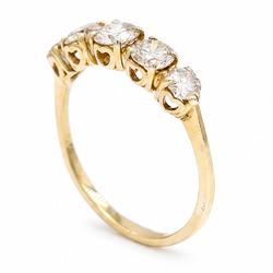 18ct gold diamond ring, set with five graduating round brilliant cut diamonds, London 2015, total diamond weight 1.21 carat