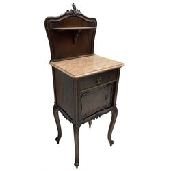 Late 19th to early 20th century walnut bedside pot cupboard, the shaped raised back with carved C-scroll pediment, pink variegated marble top, fitted with single drawer and cupboard, foliage carved cabriole supports with scroll carved terminals