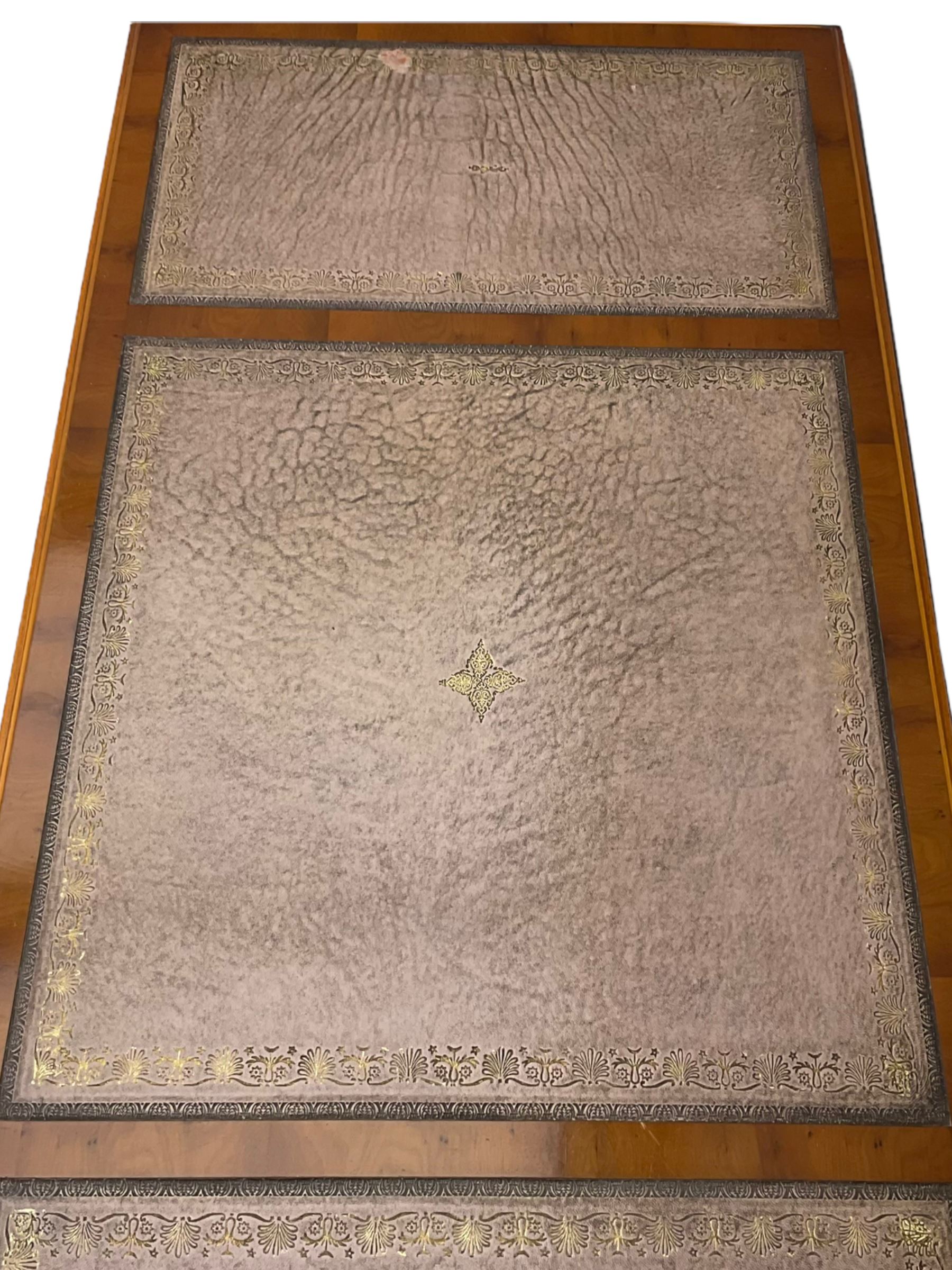 Bevan Funnell reprodux Georgian style yew wood library table, with leather top 