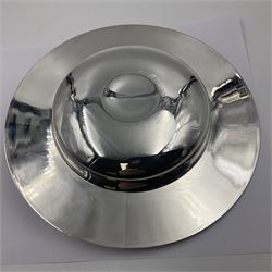 Spanish silver coin dish, with white metal chain rim and upon three ball feet, together with a silver plated armada style dish, with cast racehorse and jockey to centre, coin dish D4.8cm, armada dish D20.5cm