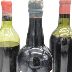 Mix red wine; Grand Vin de Chateau Latour 1953 Premier Grand Cru Classe, Pauillac, Chateau Lafite Rothschild 1953 Premier Cru Classe, Pauillac, Quimta Do Vesuvio 1991 vintage port and two other bottles of red wine, various contents and proof 
