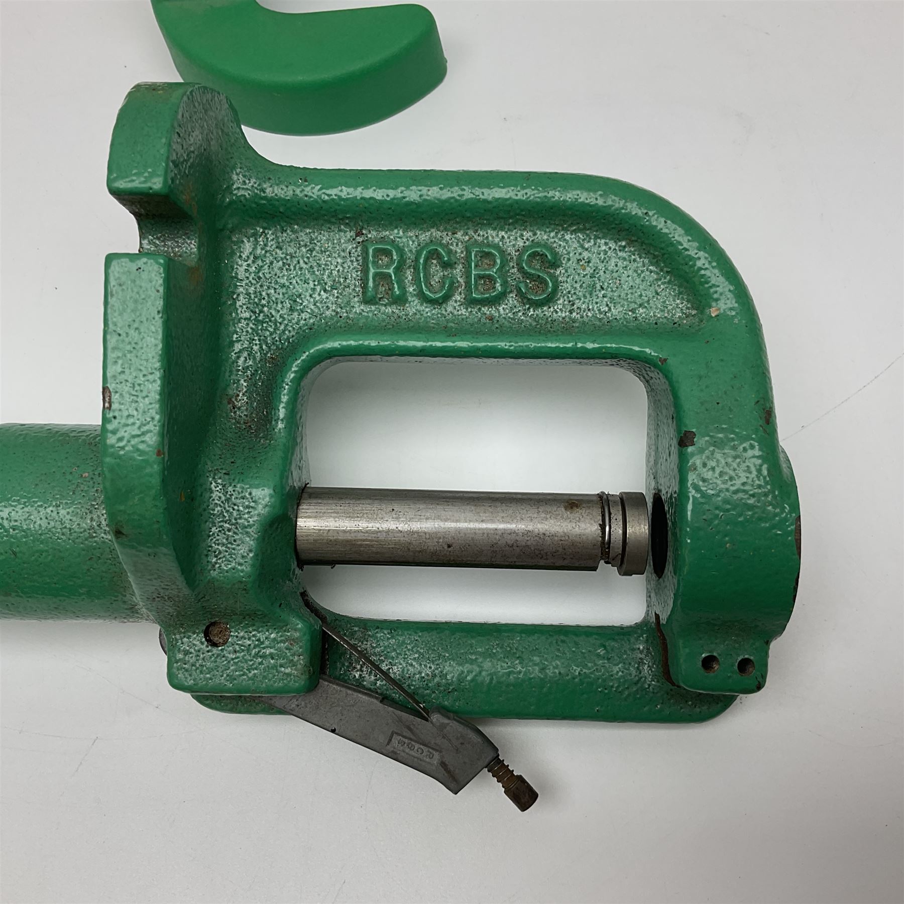 RCBS single station loading press with shell holder and powder funnel; and boxed Lee Powder Measure Kit