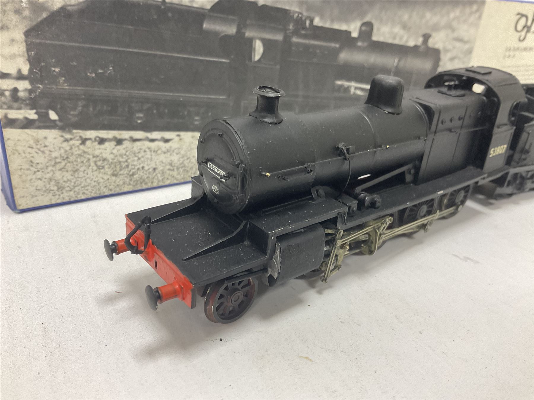 ‘00’ gauge - kit built S&DJR/LMS/BR 2-8-0 no.53807 steam locomotive and tender, finished in BR black with DJH Models box; with further kit built Standard Class 9F 2-10-0 steam locomotive and tender no.92026 finished in BR black (2) 