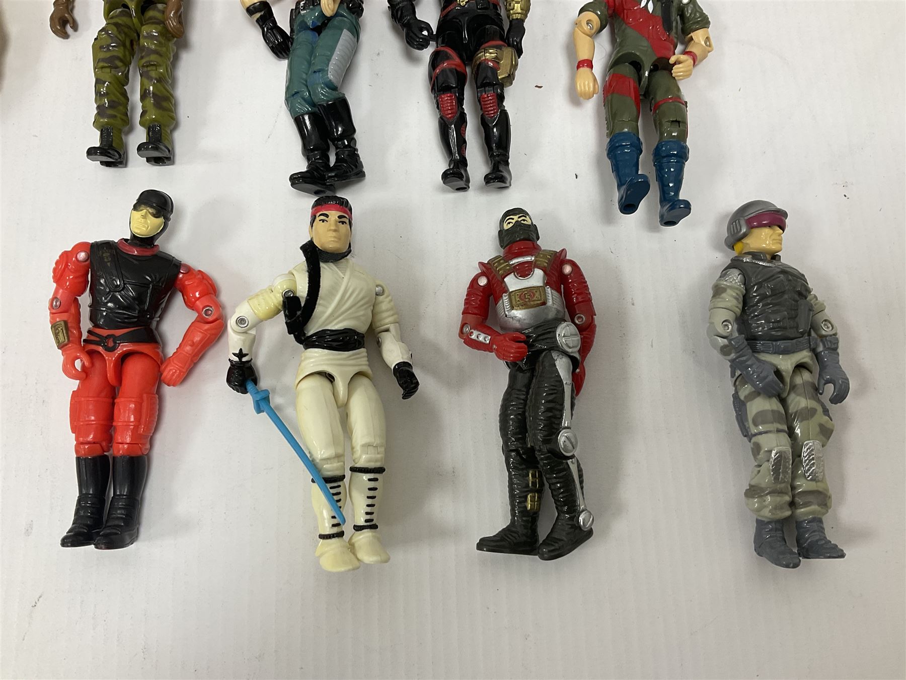 Group of twenty nine G.I.Joe 1980s mini figures, along with further unassociated miniature figures and accessories 