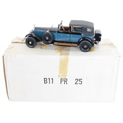 Five Franklin Mint 1:24 scale model cars, comprising 1935 Mercedes Benz 770K, 1912 Packard Victoria Model 1-48, 1930 Bugatti Royale Coupe Napoleon, 1929 Bentley 4.5 Litre Blower and 1934 Packard Convertible Sedan, all in original packaging with certificates
