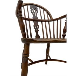 19th century yew and elm Windsor armchair, low back, crinoline stretcher base