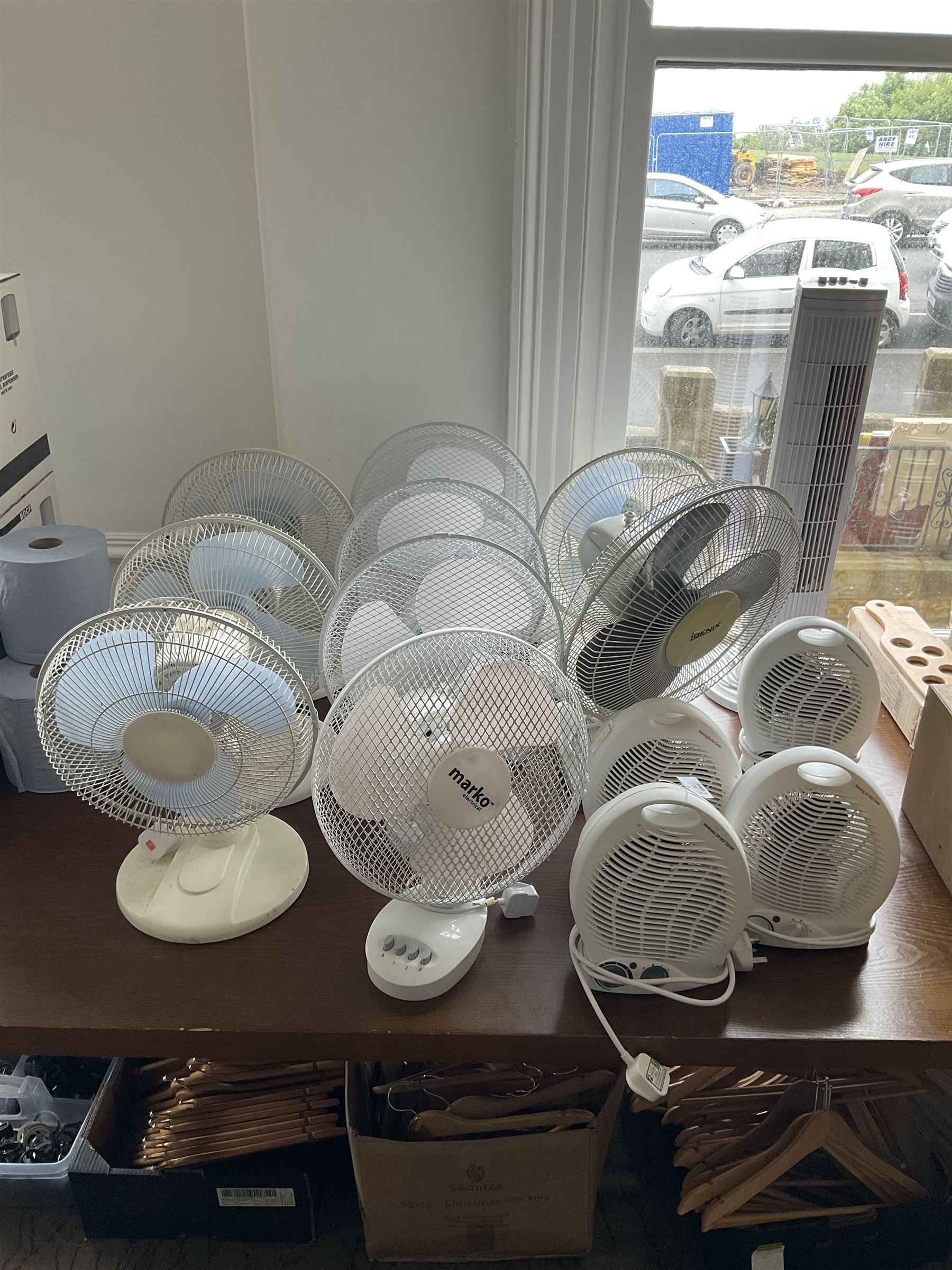Set of nine desk cooling fans and five heaters (14).- LOT SUBJECT TO VAT ON THE HAMMER PRICE - To be collected by appointment from The Ambassador Hotel, 36-38 Esplanade, Scarborough YO11 2AY. ALL GOODS MUST BE REMOVED BY WEDNESDAY 15TH JUNE.