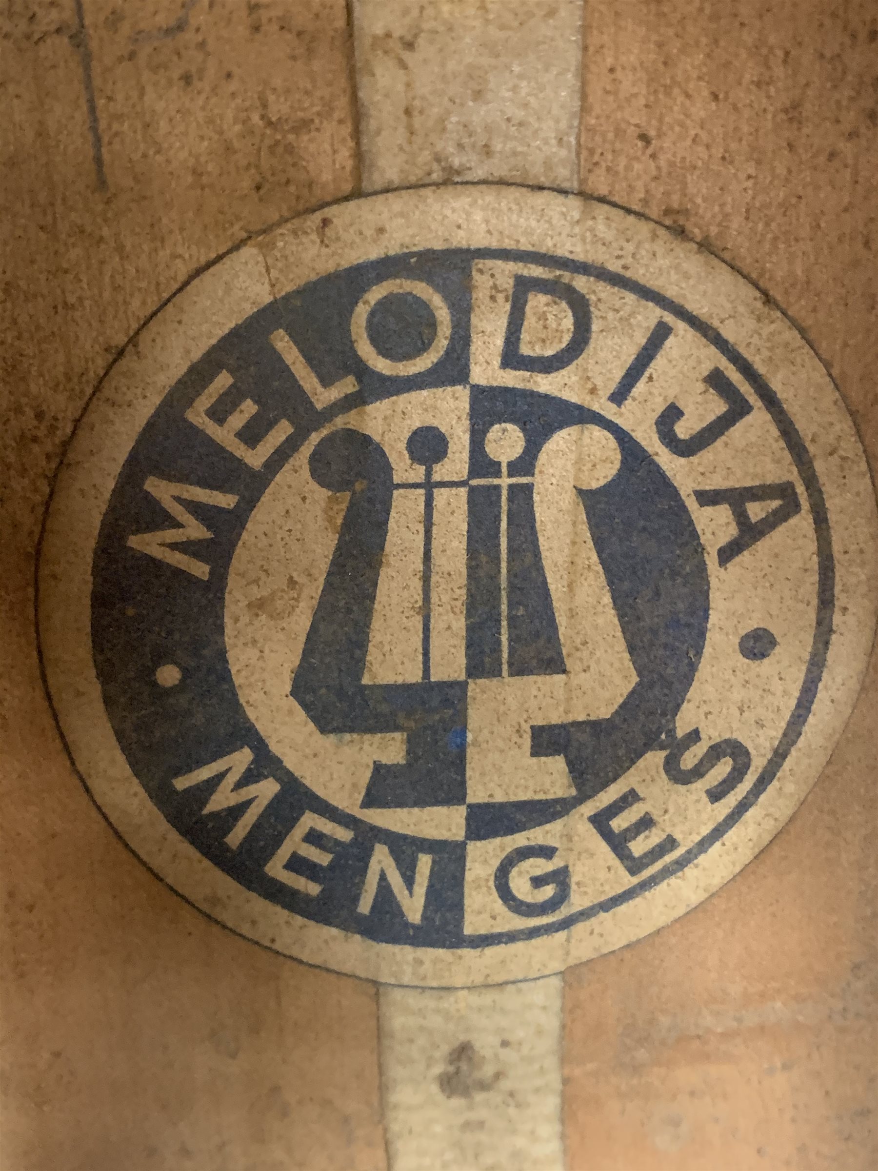 Melodija Menges vintage Parlour guitar 