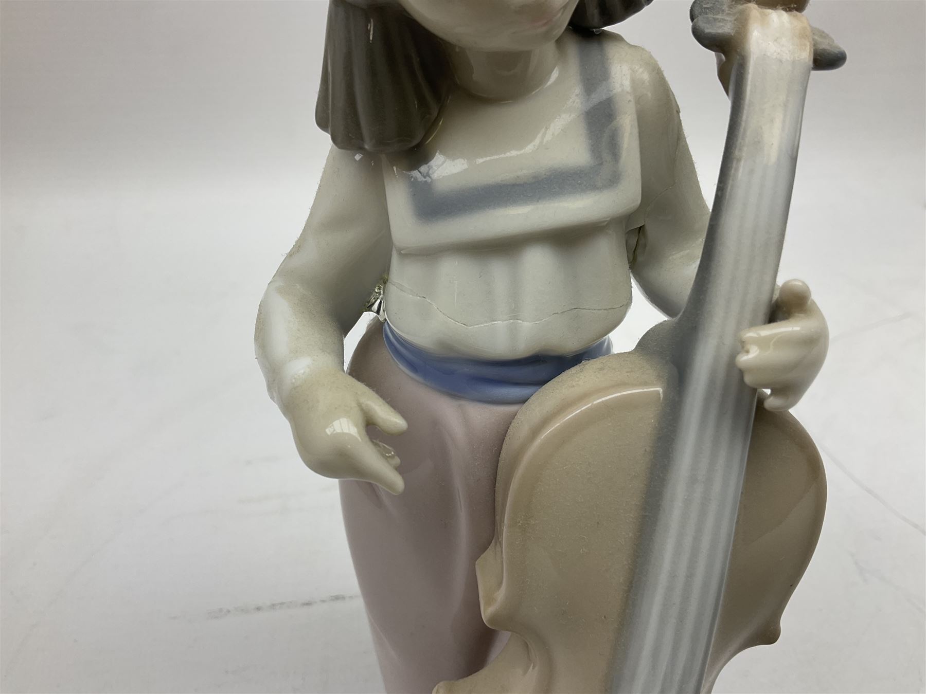 Collection of Nao figures, to include 'Moment with Mummy' no.1429, 'Stories with Grandma' no.1512, 'A Hug of Love' no.1467, together with fourteen further Nao figures and a Cascades clown figure