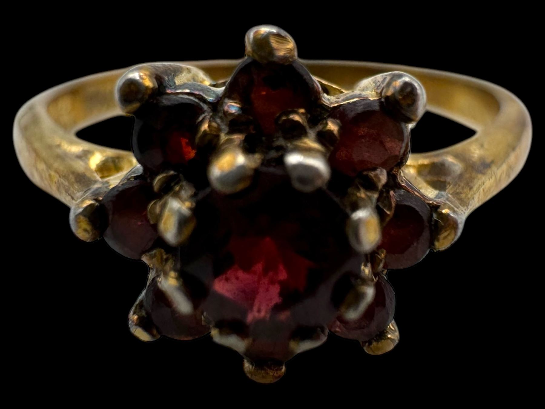 Two gold paste stone set full eternity rings and two gold cluster rings, all 9ct