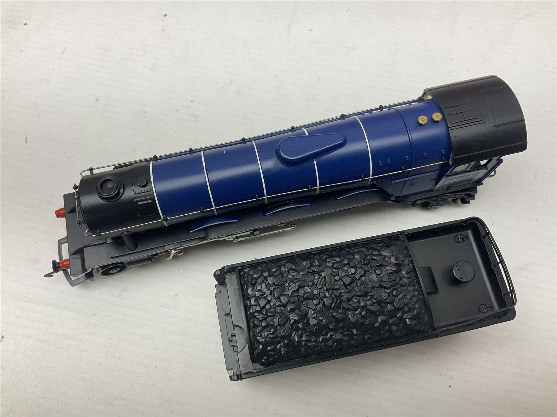 Hornby '00' gauge - Coronation Class 4-6-2 locomotive 'Duchess of Gloucester' No.6225 in LMS maroon; Class A1/A3 4-6-2 locomotive 'Flying Scotsman' No.4472 in LNER green; Class 9F 2-10-0 locomotive 'Evening Star' No.92220 in BR green; all boxed; and Class A1/A3 4-6-2 locomotive 'Prince Palatine' No.60052 in BR blue; unboxed (4)