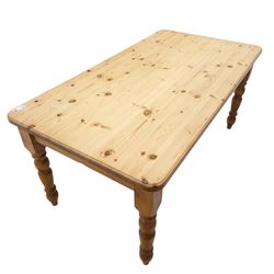 20th-century stripped pine dining table with four beech farmhouse kitchen chairs came, rectangular top with moulded edge and rounded corners, raised on four turned legs, chairs with curved back and turned supports with solid shaped seat raised on turned legs united by stretchers, W37xD39xH84cm