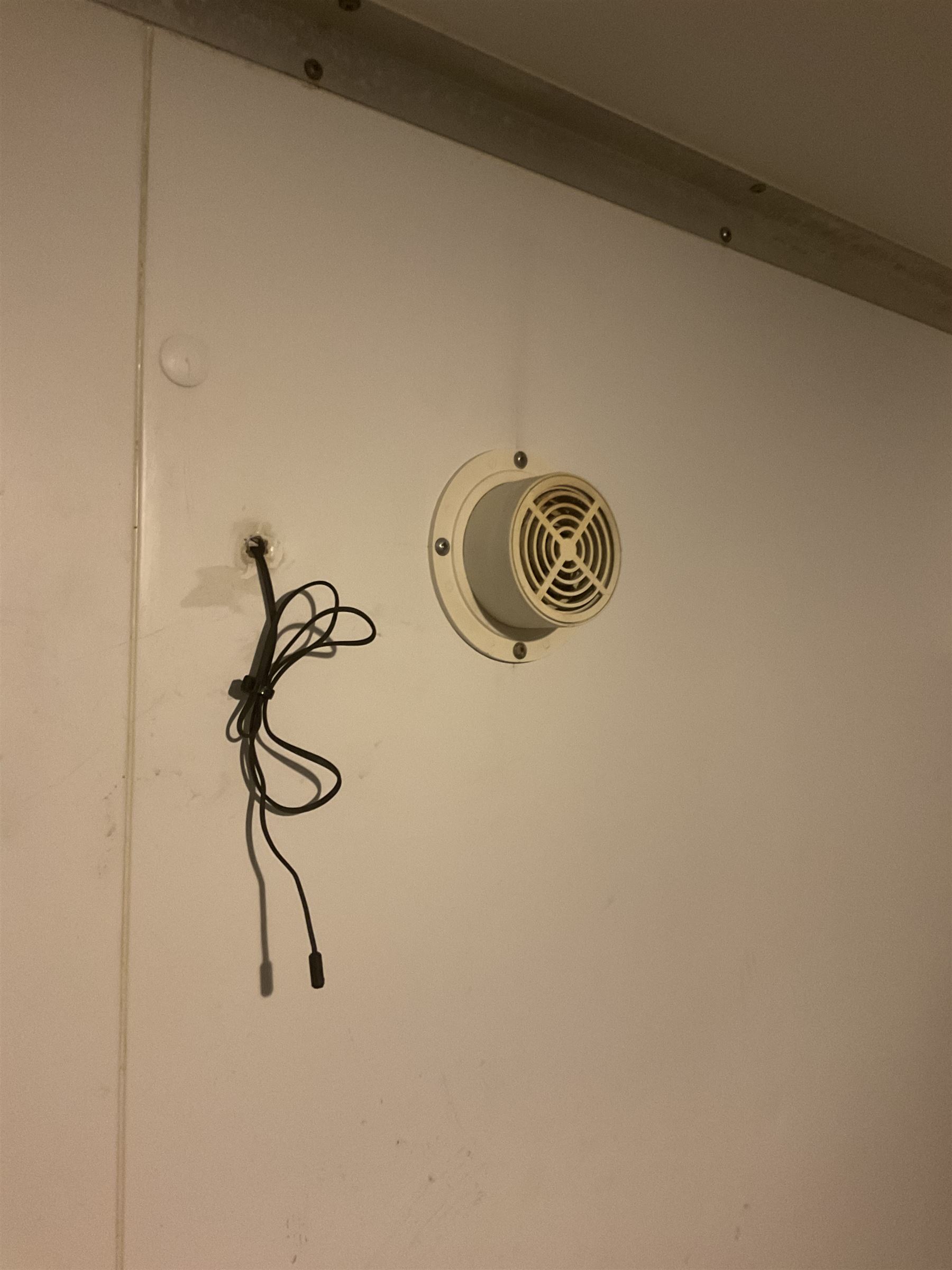 Scott Supreme walk-in chiller/freezer- LOT SUBJECT TO VAT ON THE HAMMER PRICE - To be collected by appointment from The Ambassador Hotel, 36-38 Esplanade, Scarborough YO11 2AY. ALL GOODS MUST BE REMOVED BY WEDNESDAY 15TH JUNE.