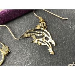 9ct gold jewellery, including earrings and a cross pendant necklace, silver brooch, bracelet and locket, and costume jewellery 