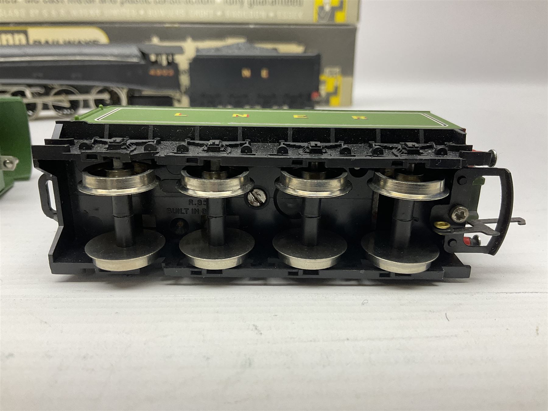 Wrenn '00' gauge - two Class A4 4-6-2 locomotives - 'Peregrine' No.4903 in NE Black; and 'Golden Eagle' No.4482 in LNER Green; both boxed with instructions (2)