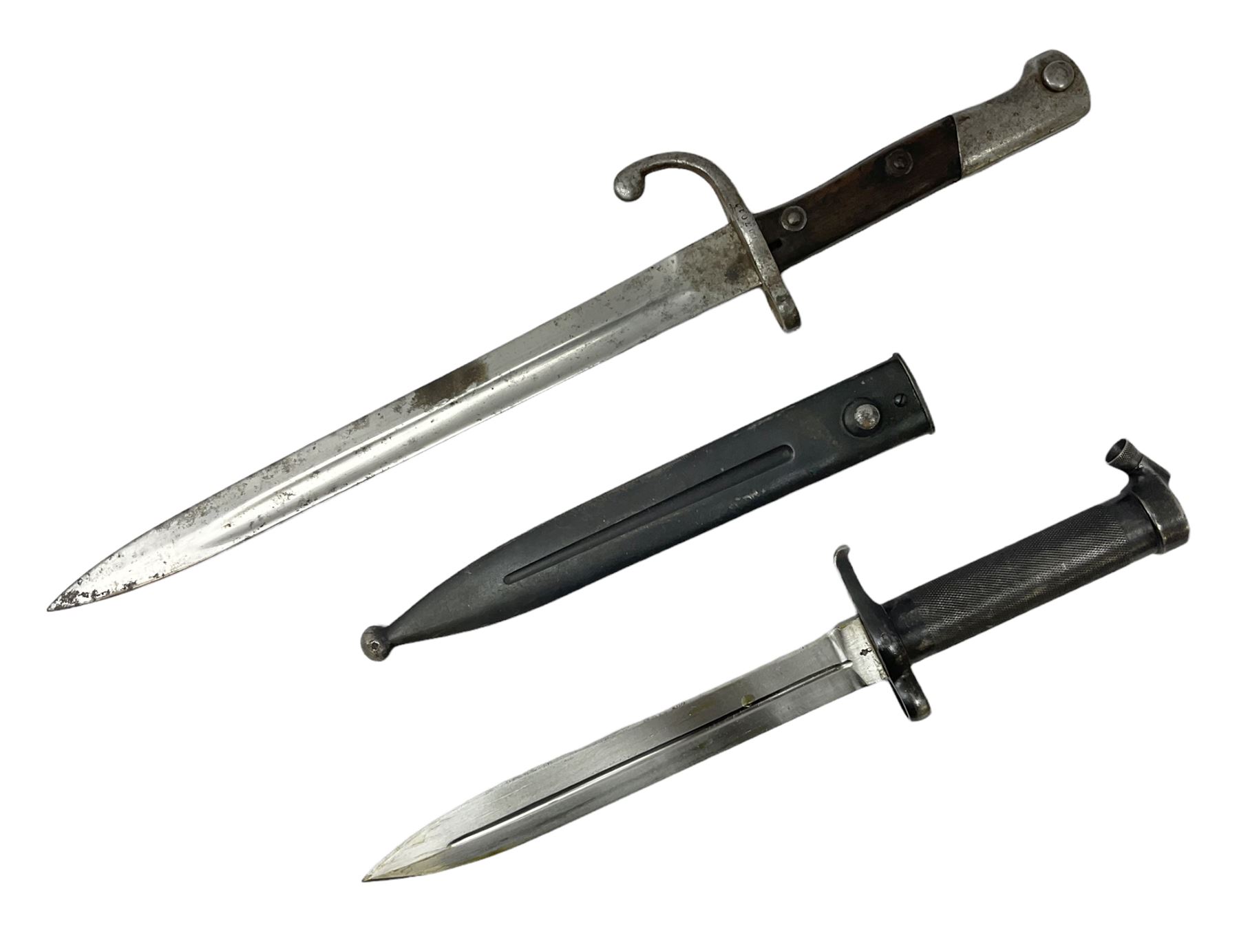 German-made 1908 pattern bayonet by Weyersberg, Kirschbaum & Co, Solingen as used by the Brazilian Army, with 30cm fullered steel blade and hooked quillon numbered 107011 L43cm overall; and Swedish Carl Gustav M1896 Mauser knife bayonet with 21cm steel blade and machined steel grip; in metal scabbard, both numbered 299 L35cm overall (2)
