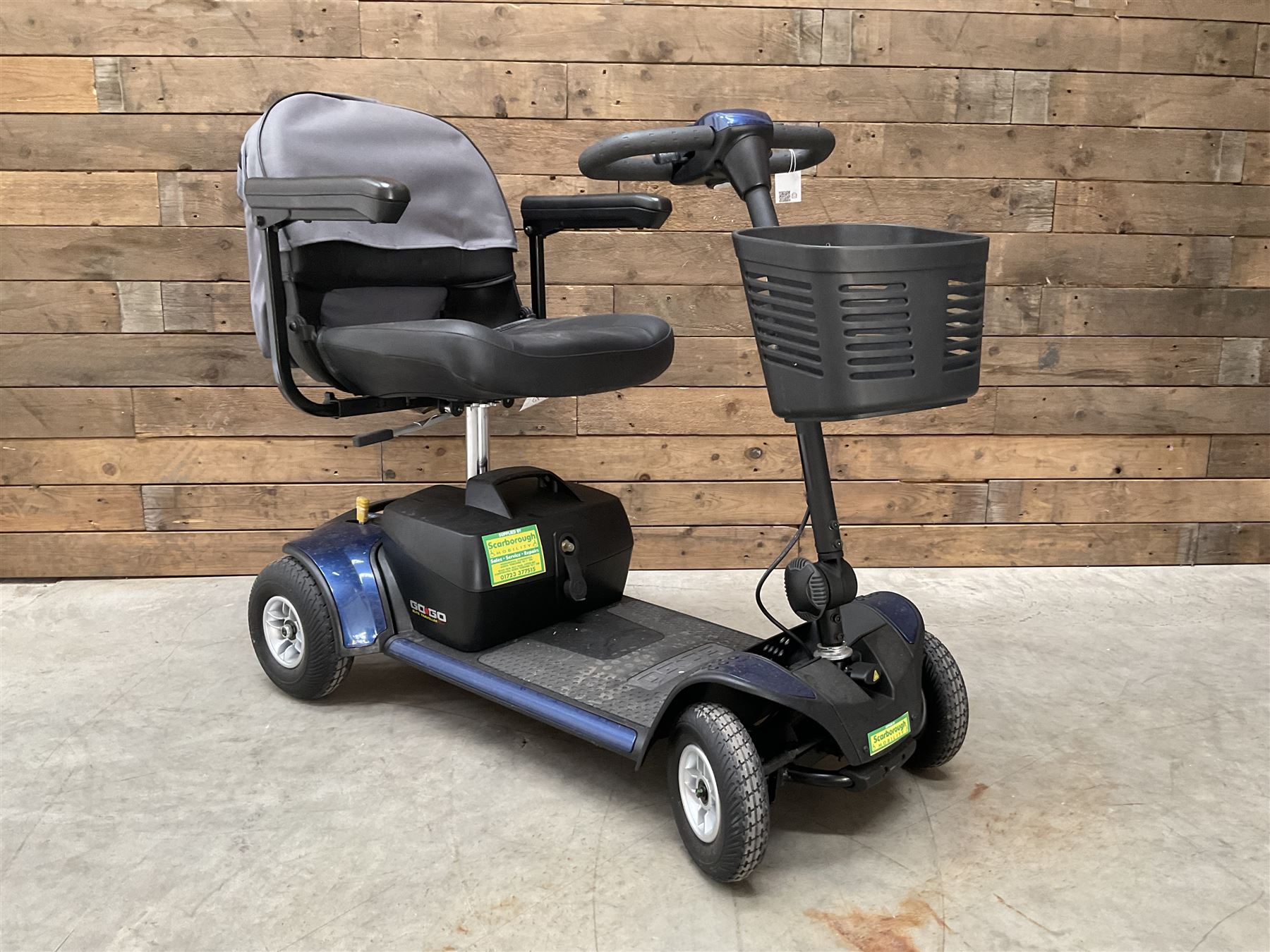 GoGo Elite Traveller four wheel electric mobility scooter, with charger (no key)