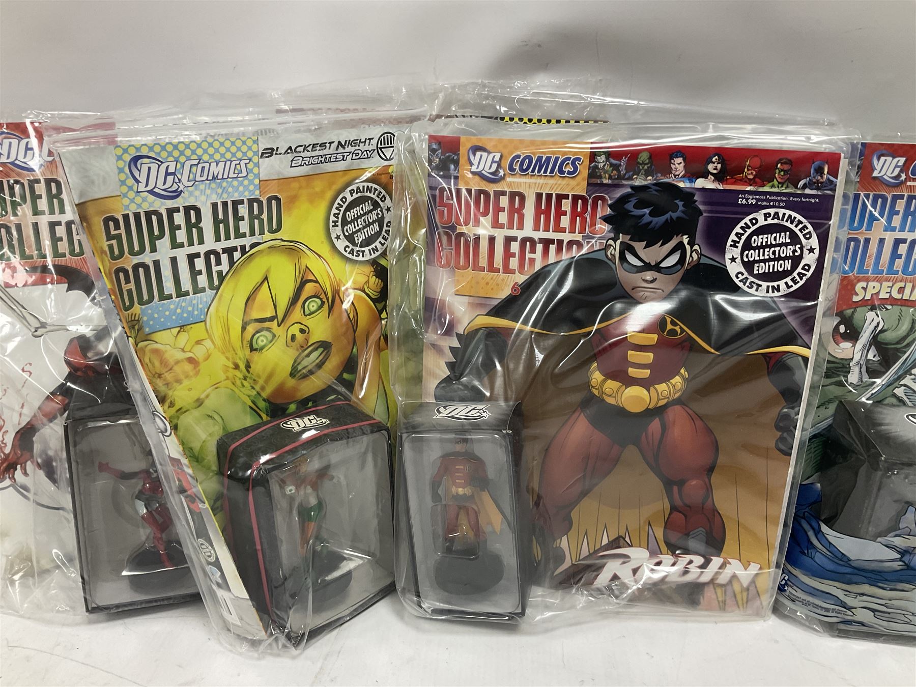 Eaglemoss DC Comics Super Hero Collection - sixteen magazines with models each as issued in unopened plastic bags (16)