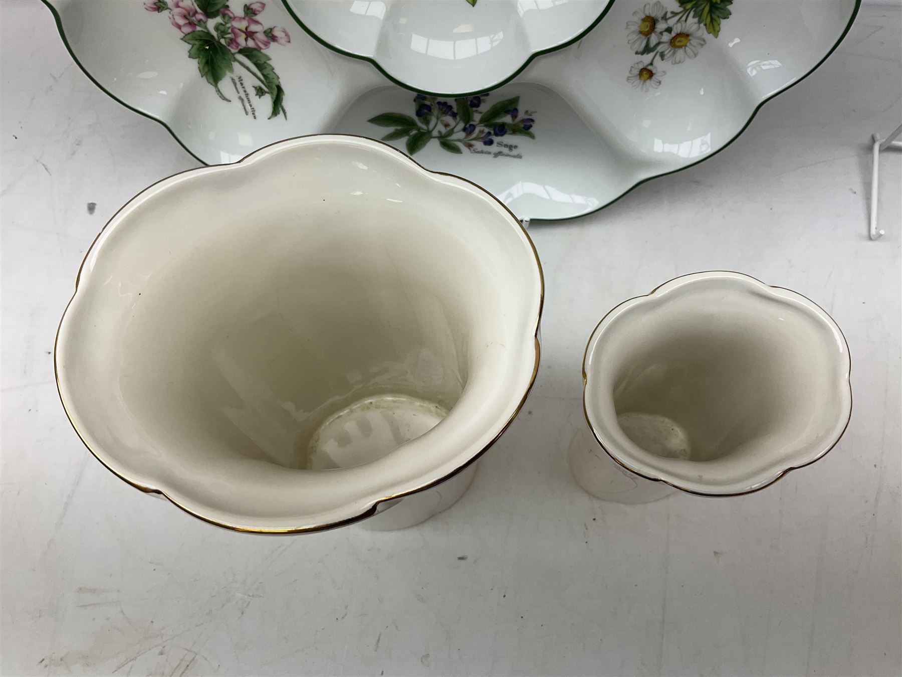 Wedgwood Countryware dinner wares, to include cruets, sauce boat and stand, two jugs etc, together with Wedgwood jasperware boxed HOW Group 40th Birthday 16.5cm plate, Royal Worcester 'Herbs' large sectioned dish and two Hornsea Windrush vases, Sorrento marquetry twin handled tray with musical motif to centre, L40cm, W Widdop brass carriage clock with quartz movement, pellet drum, Whitall Tatum Company No.1 glass insulator, silver plate and other misc etc