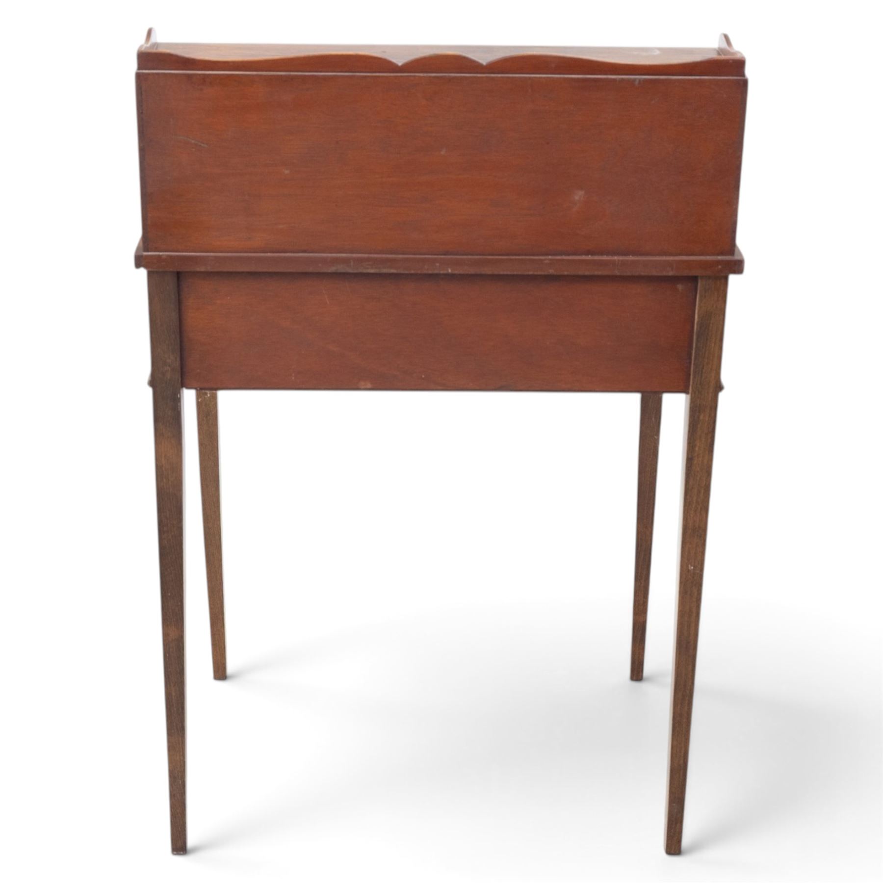Small Edwardian writing desk, with raised back with three fitted drawers and pigeon holes, above a green tooled leather writing surface, two short drawers with brass ring pulls, square tapering supports
