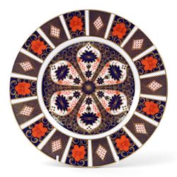 Royal Crown Derby Old Imari 1128 six dinner plates, D27cm
